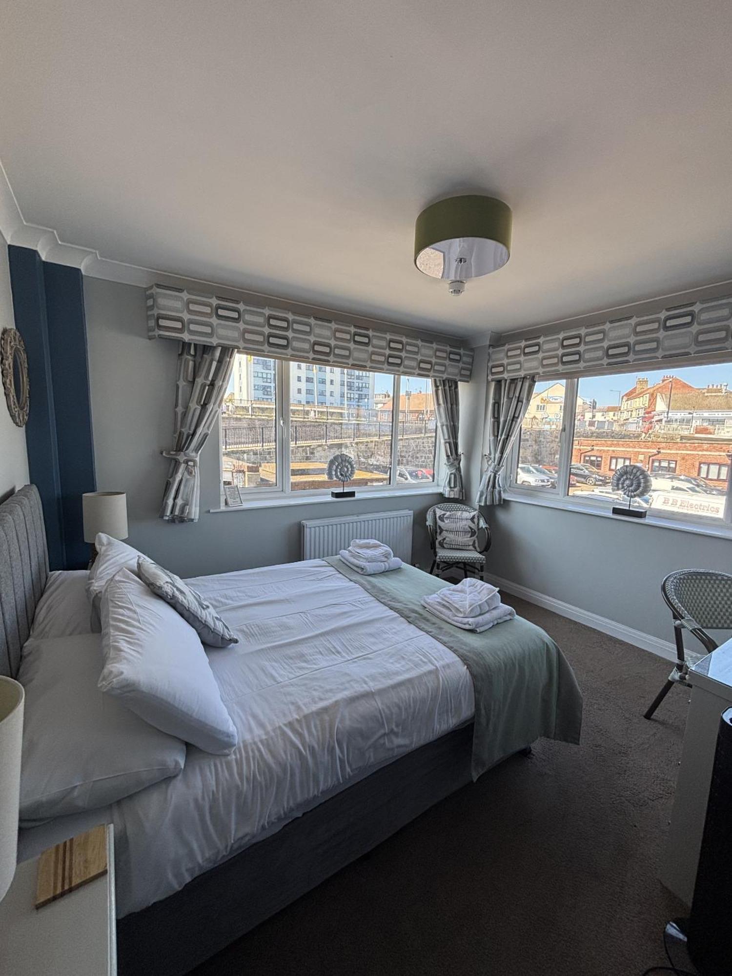 Salt On The Harbour Bed and Breakfast Bridlington Buitenkant foto